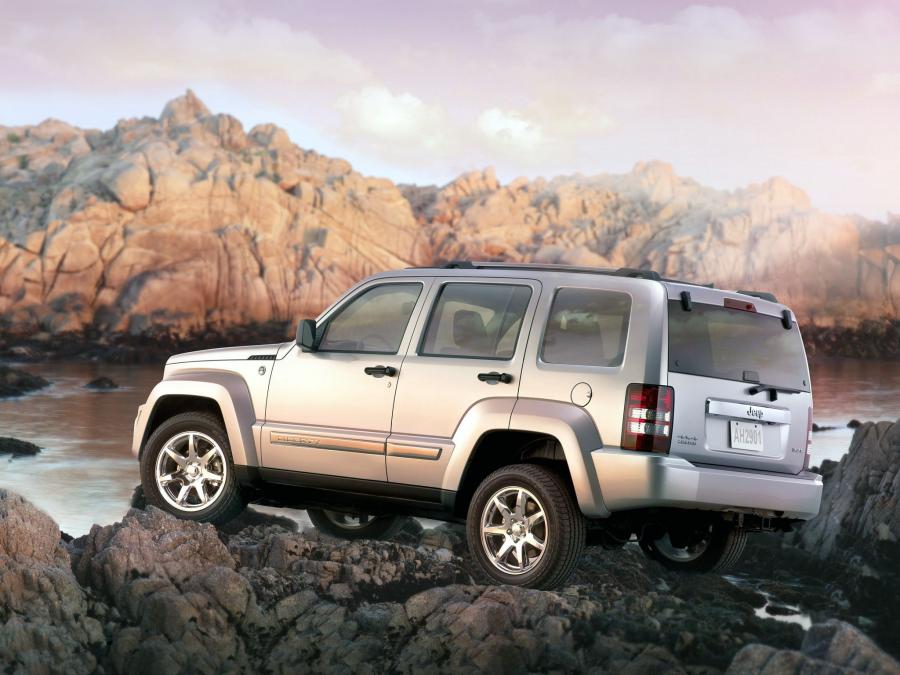  Jeep Liberty 2007 года  (фото 19 из 25)